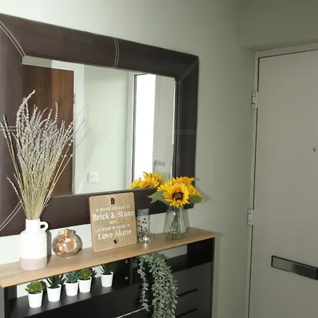 En-suite With Super King Size Bed - Free Wifi - Free Parking Affittacamere