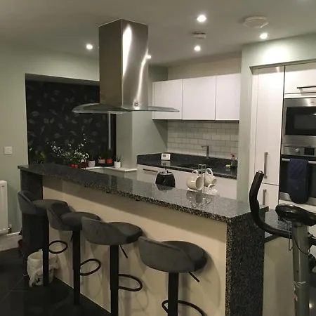 Affittacamere En-suite With Super King Size Bed - Free Wifi - Free Parking Sheffield