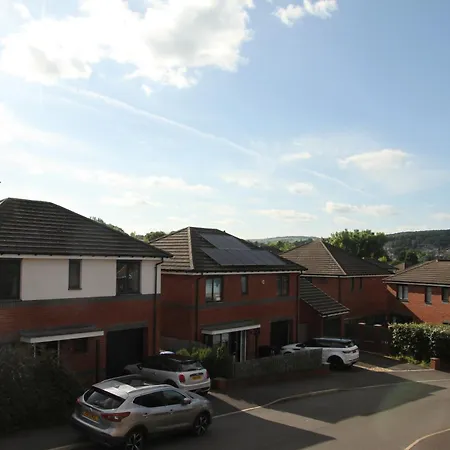 En-suite With Super King Size Bed - Free Wifi - Free Parking * Sheffield
